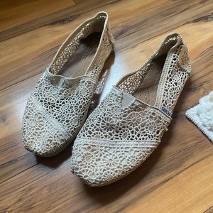 BOGO FREE Women’s Crochet Toms